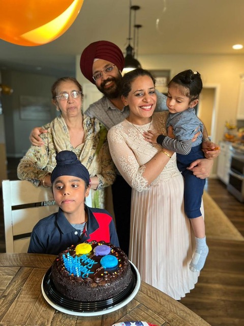 Harpreet, Ravneet and Family Harpreet, Ravneet and Family